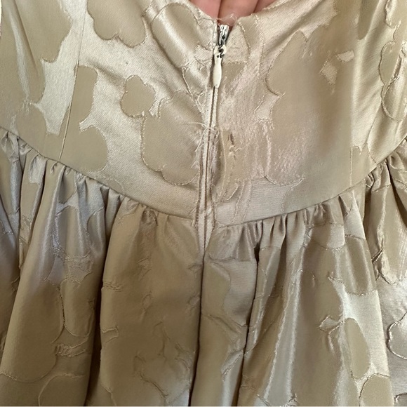 Modern Trousseau Regan Silk Brocade Gown - Picture 10 of 16